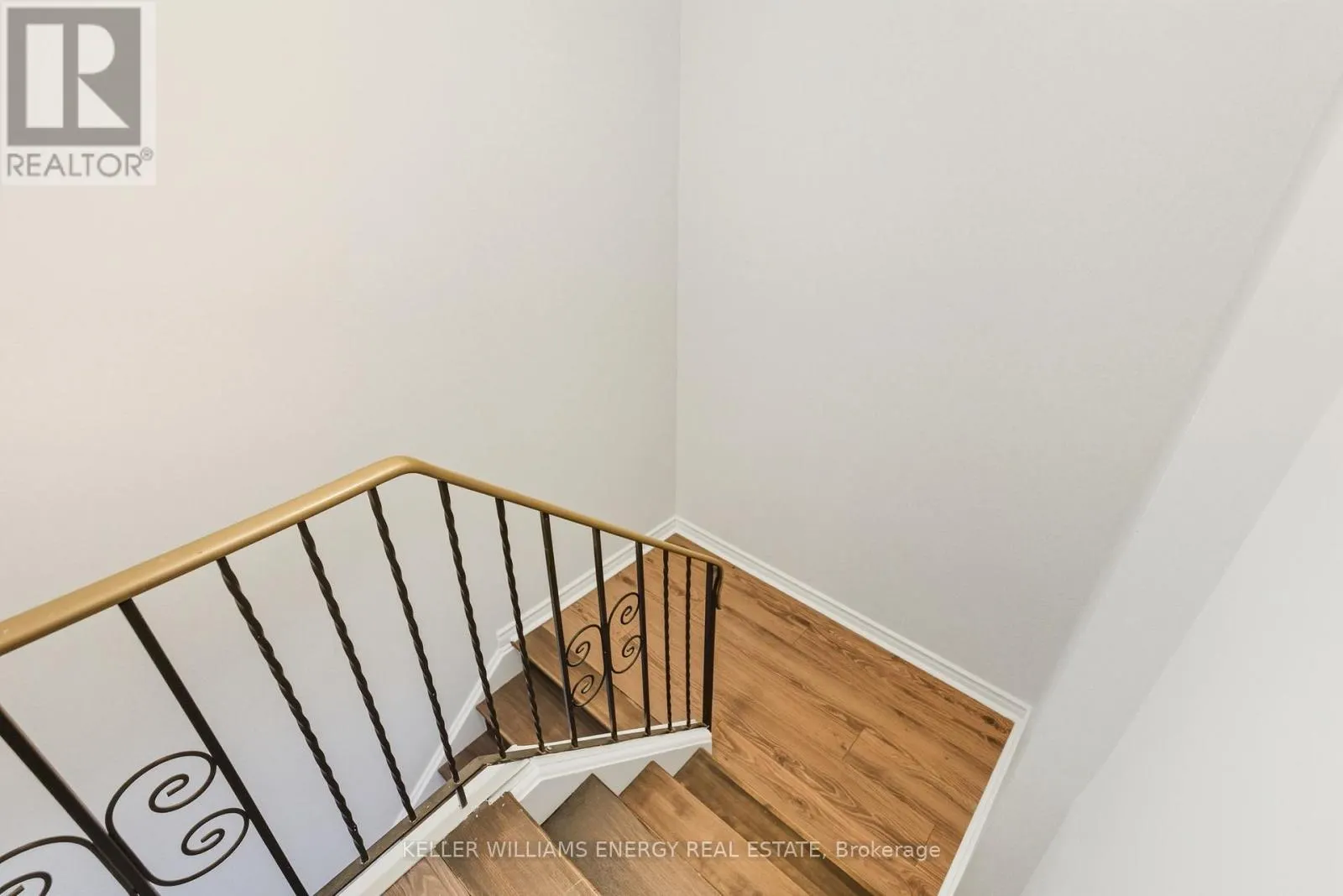 4 - 693 FRANCIS ROAD, #4