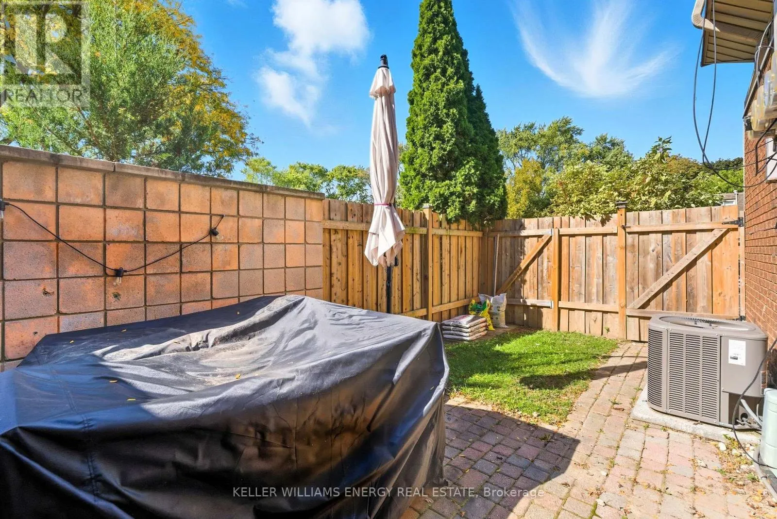 4 - 693 FRANCIS ROAD, #4