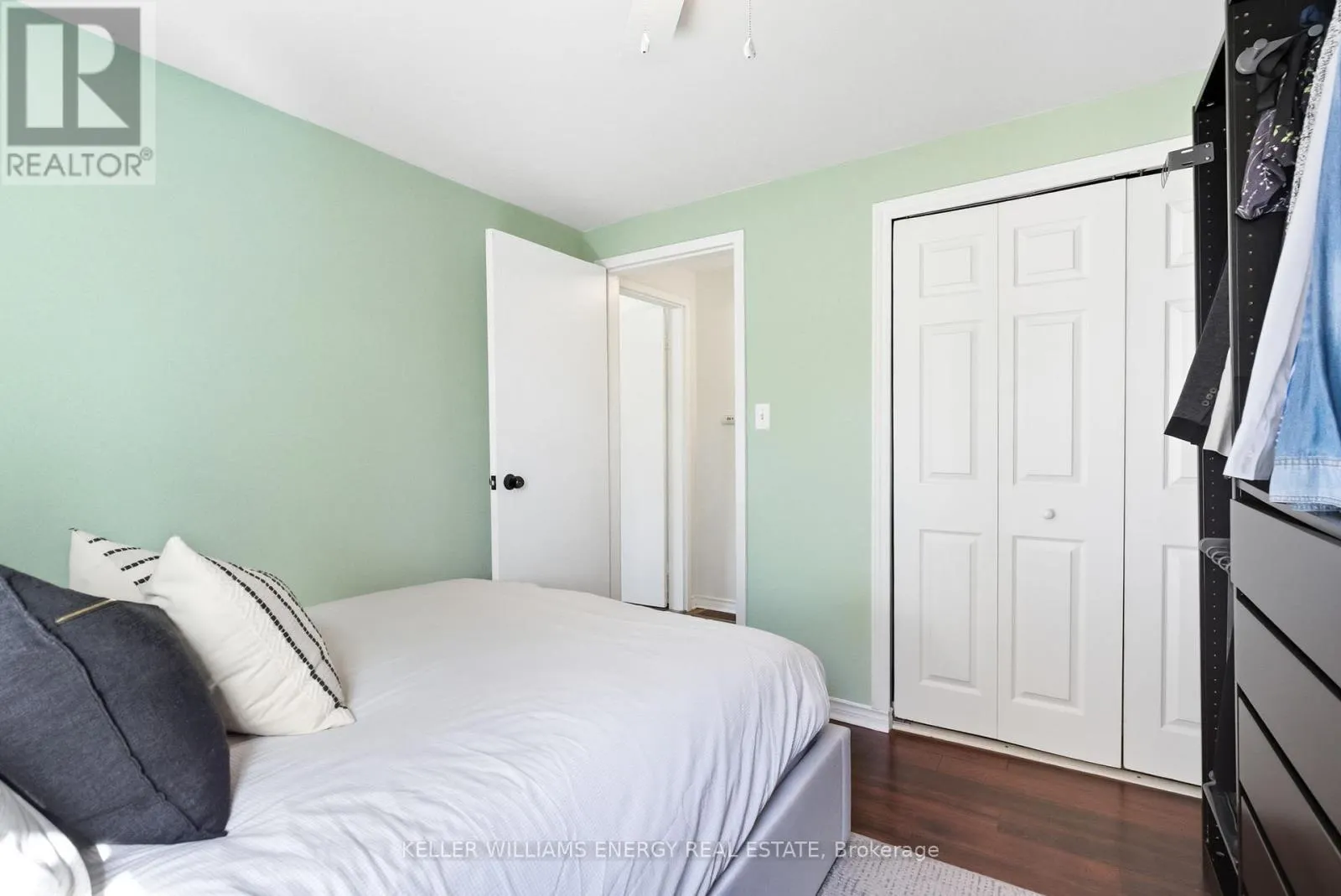 4 - 693 FRANCIS ROAD, #4