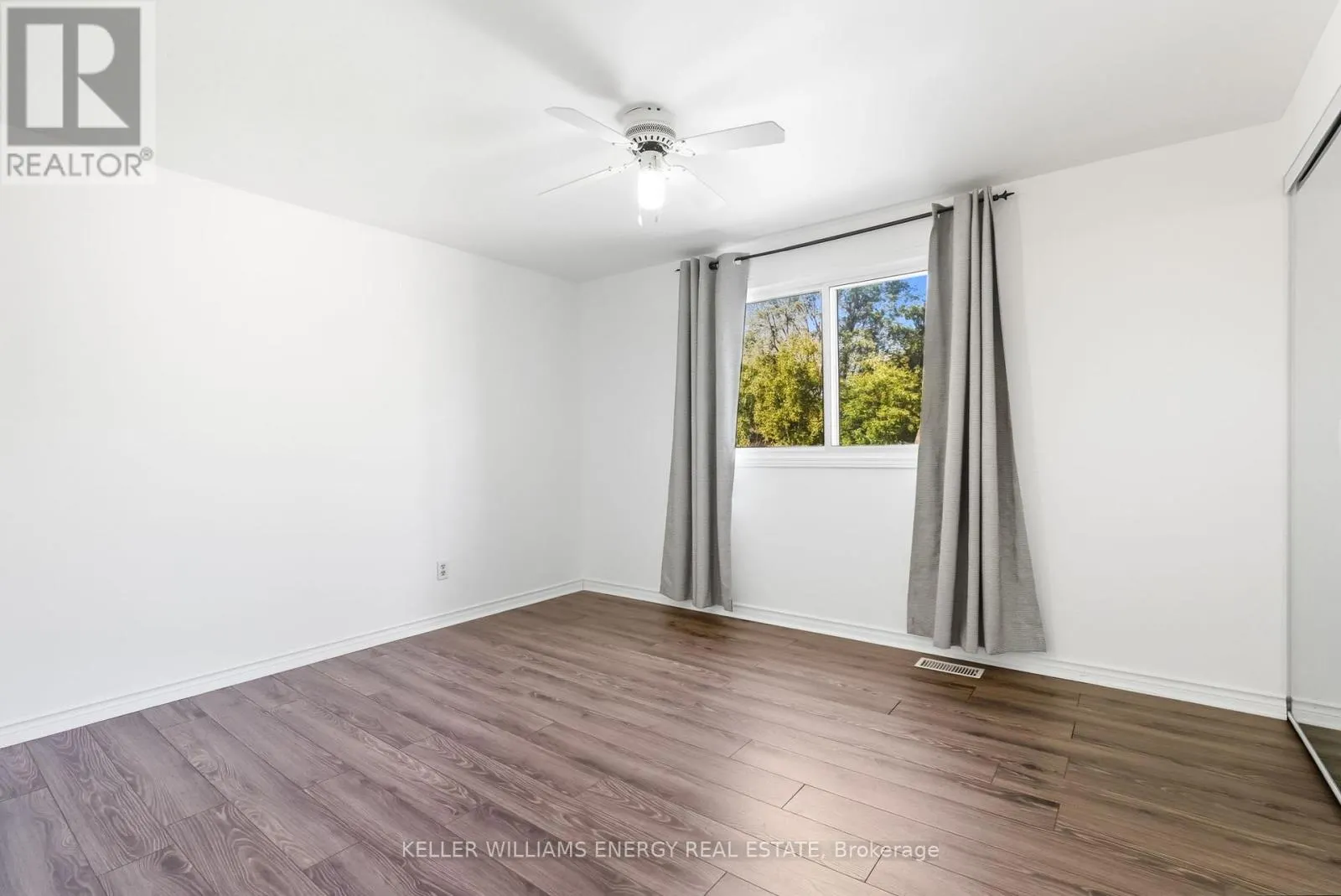 4 - 693 FRANCIS ROAD, #4