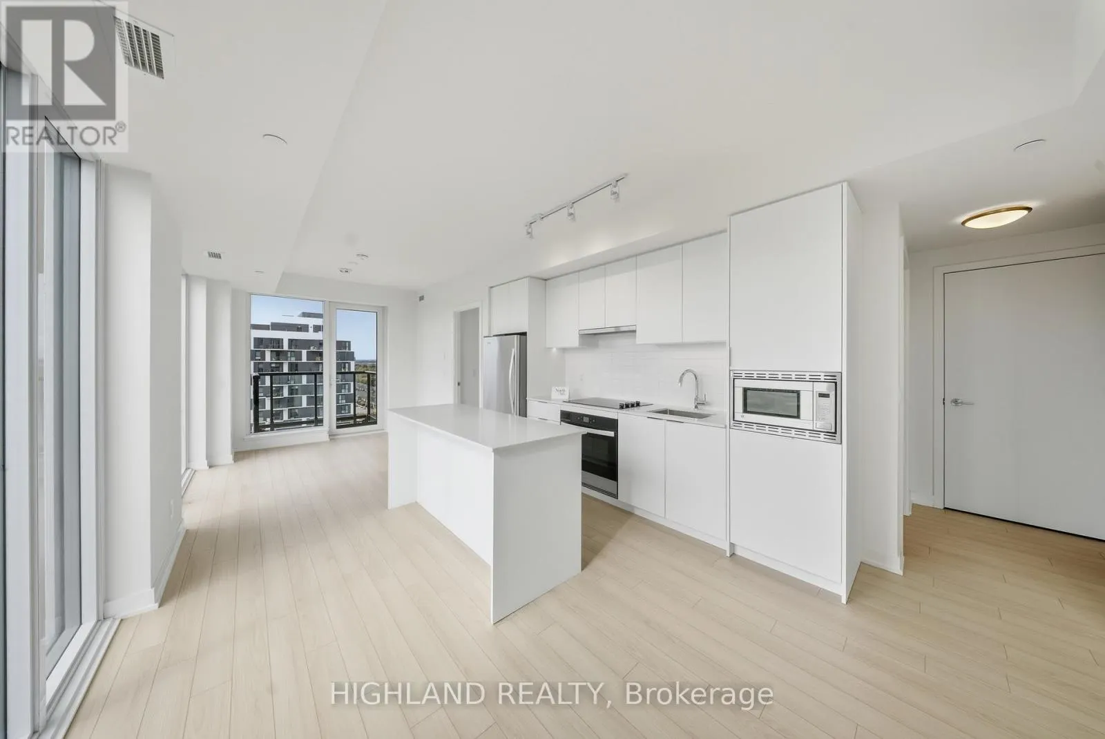 1903 - 3079 TRAFALGAR ROAD