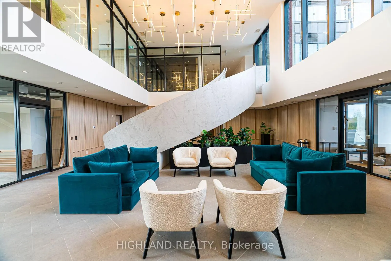 1903 - 3079 TRAFALGAR ROAD