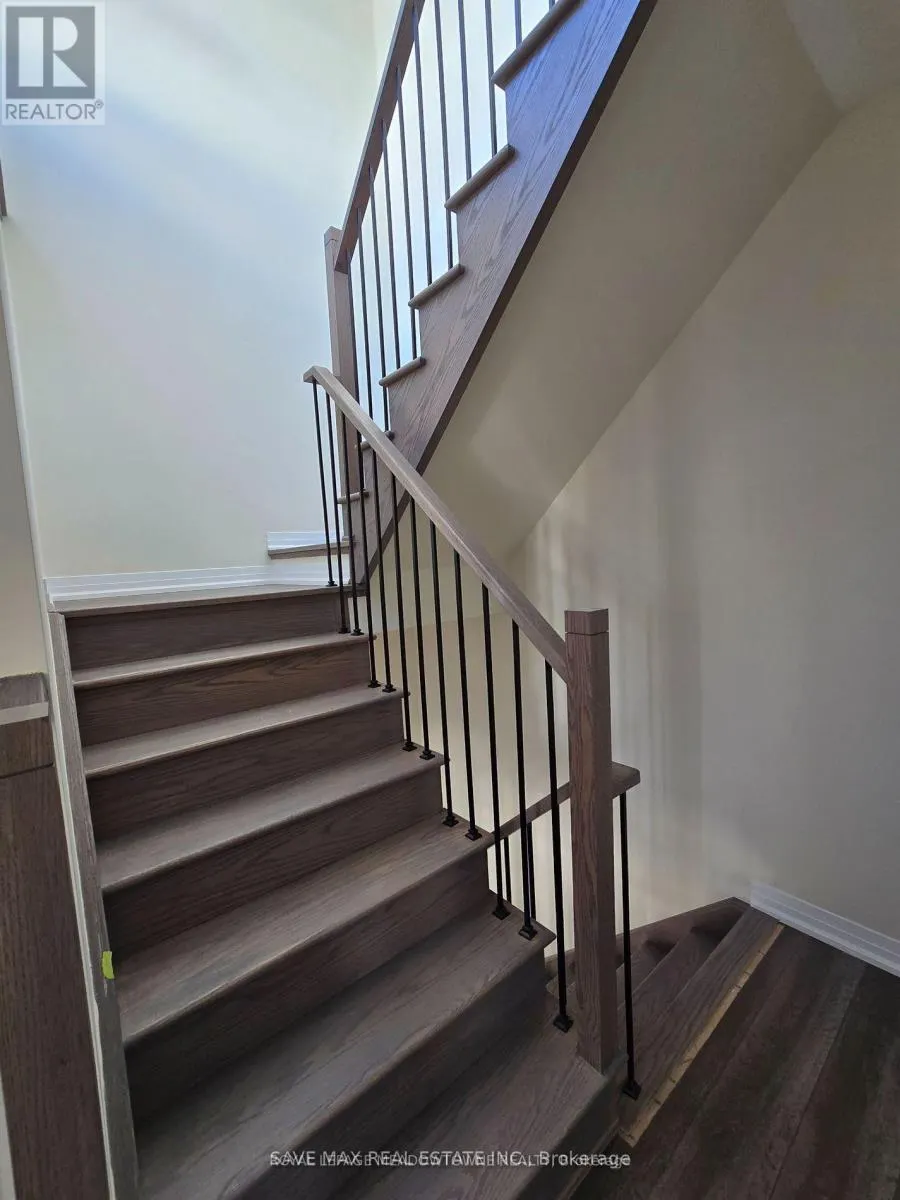 120 - 1573 ROSE WAY