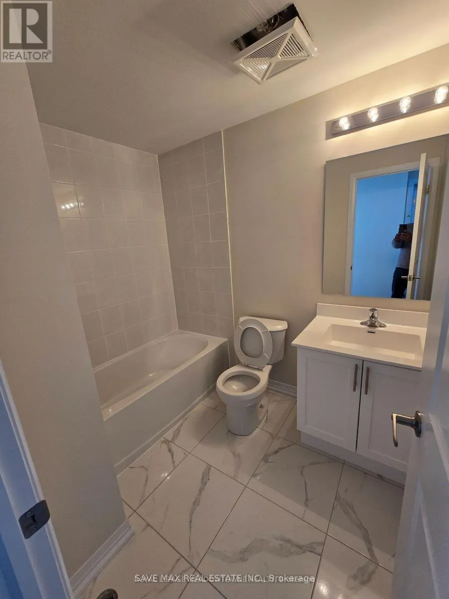 120 - 1573 ROSE WAY