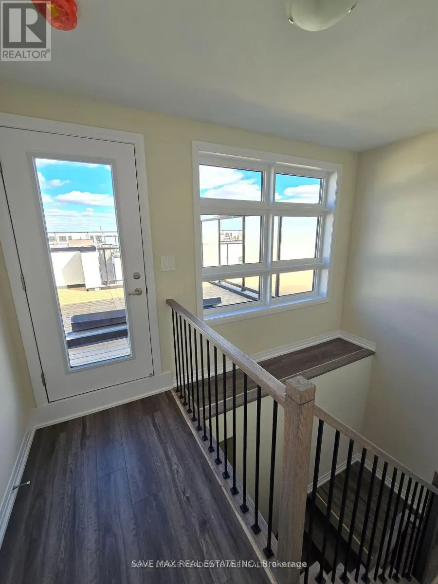 120 - 1573 ROSE WAY
