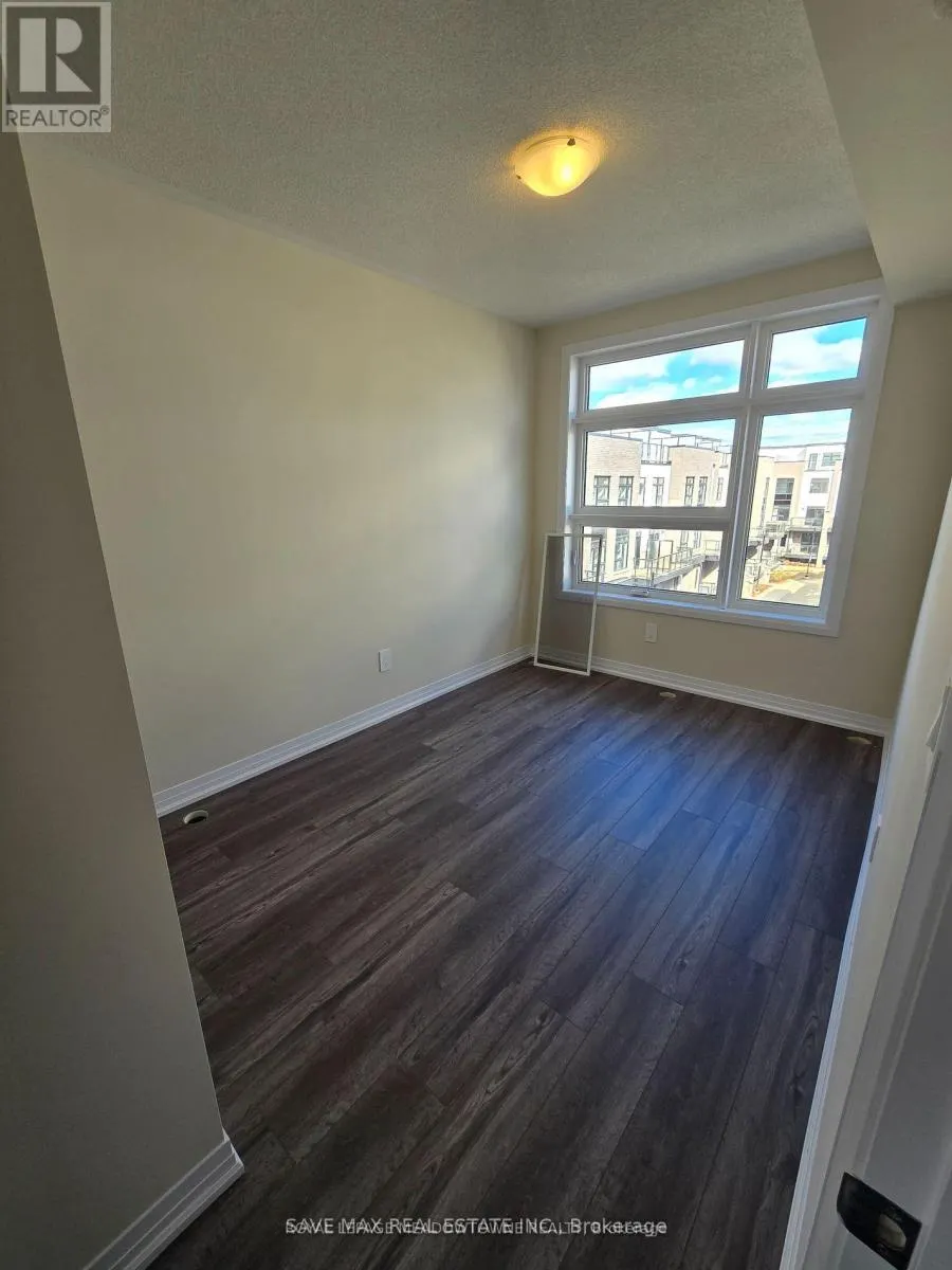 120 - 1573 ROSE WAY