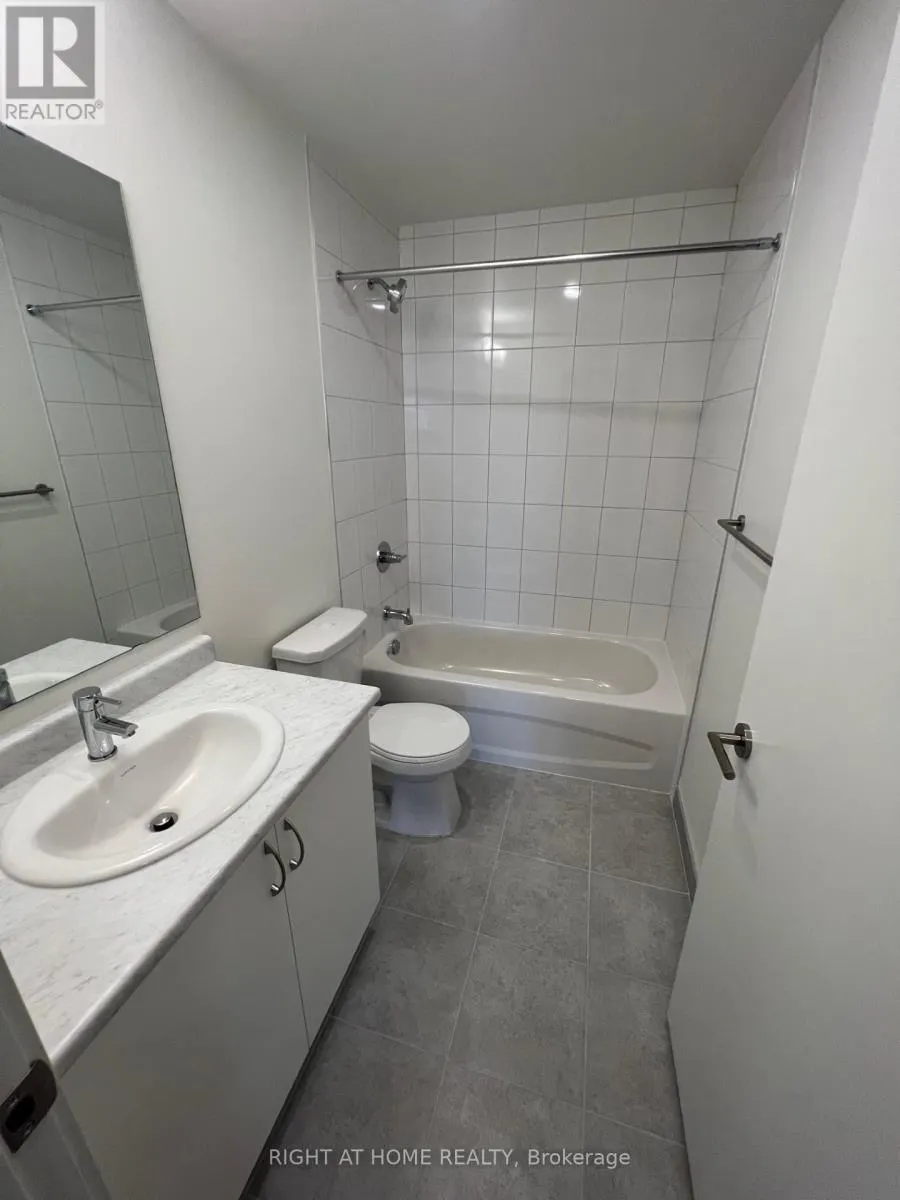 202 - 10 WILBY CRESCENT