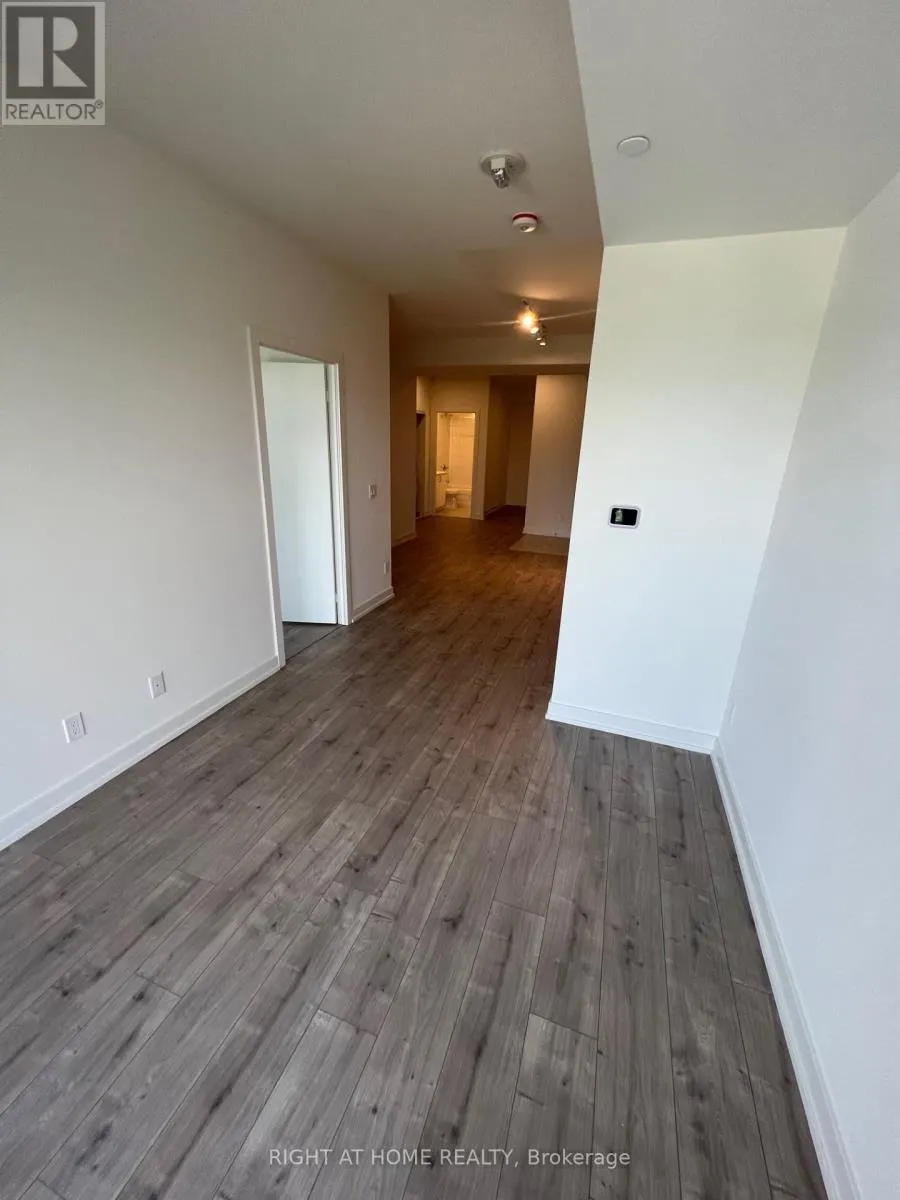 202 - 10 WILBY CRESCENT