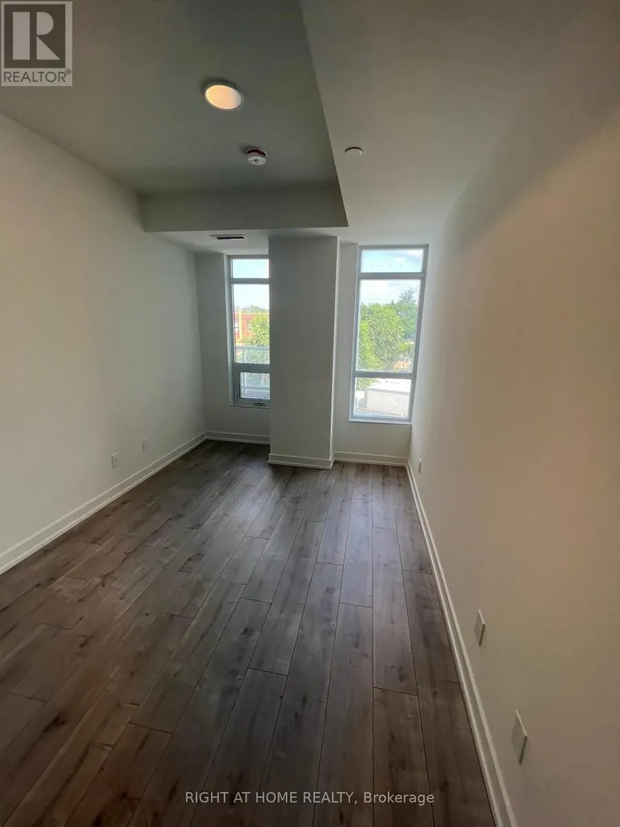 202 - 10 WILBY CRESCENT