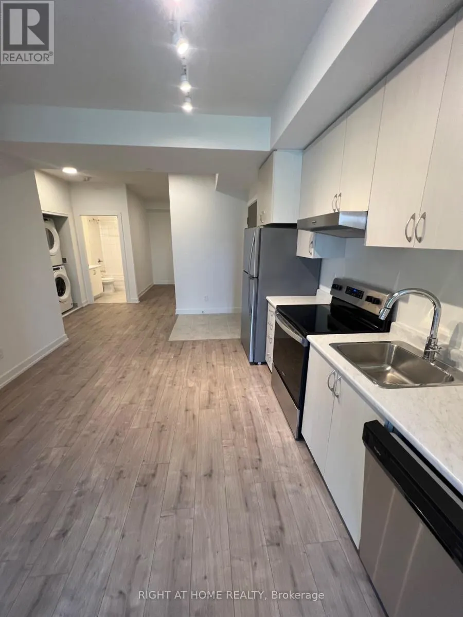 202 - 10 WILBY CRESCENT