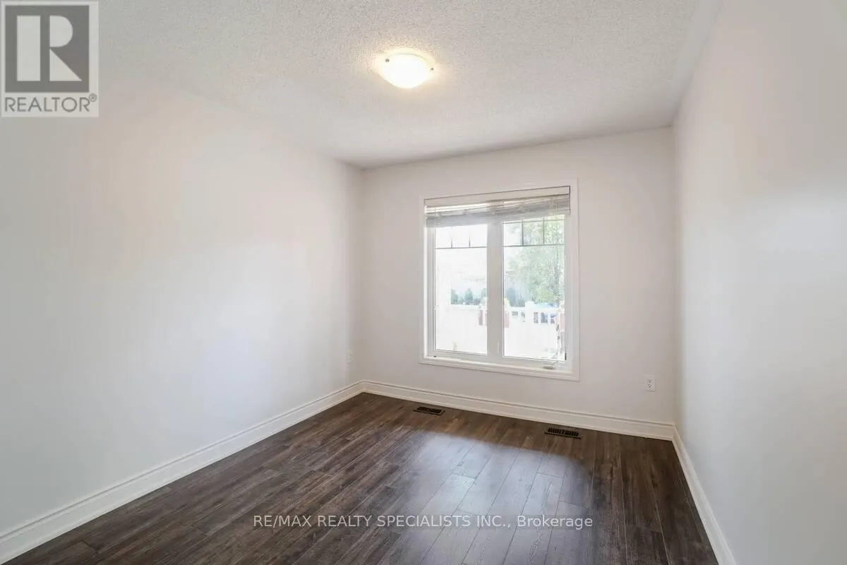 475 ZUEST CRESCENT
