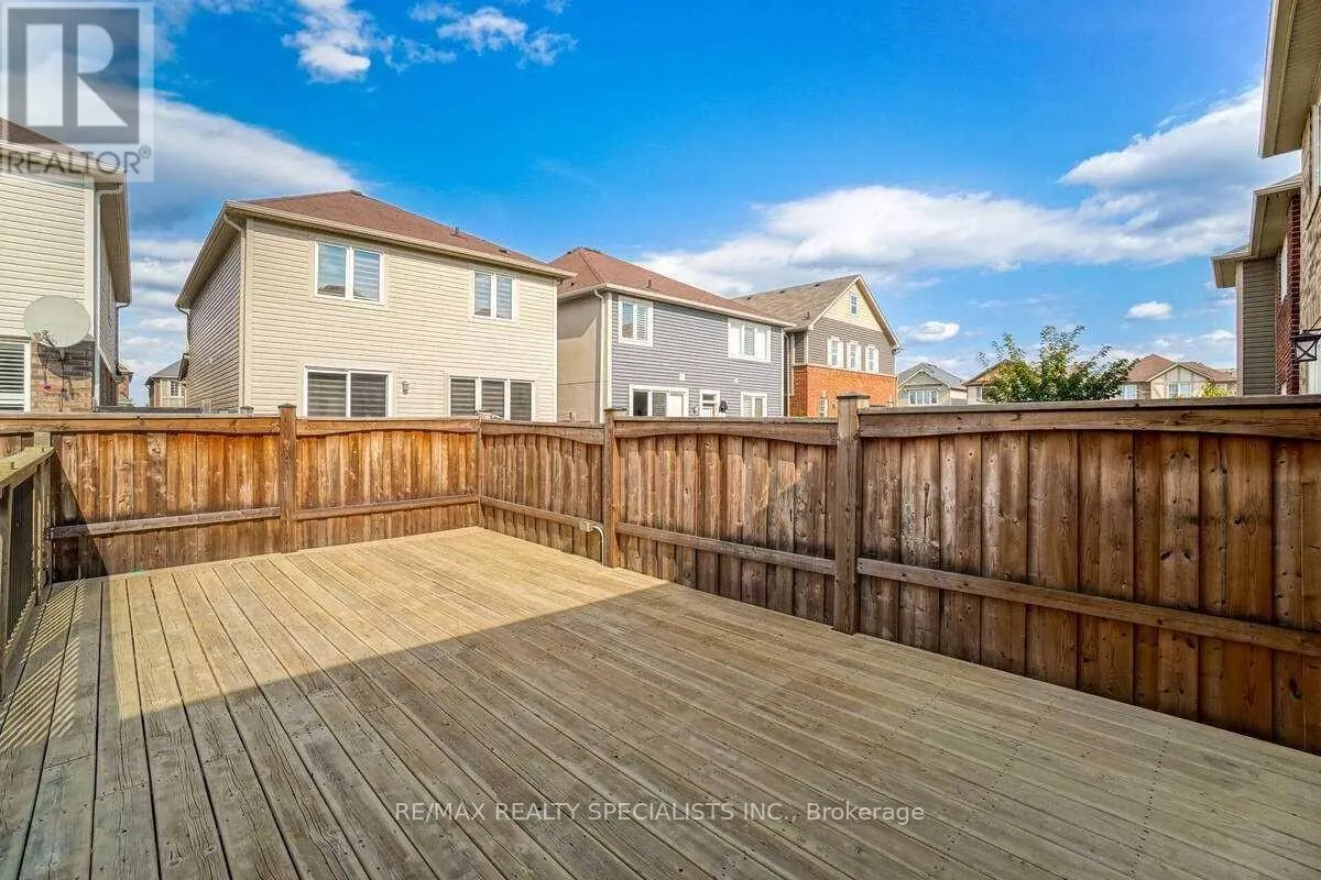 475 ZUEST CRESCENT