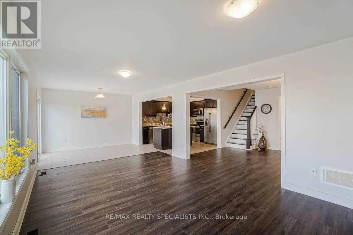 475 ZUEST CRESCENT
