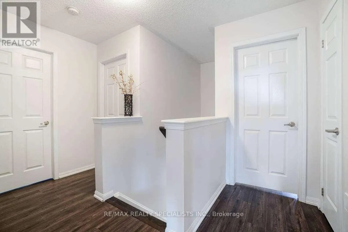 475 ZUEST CRESCENT