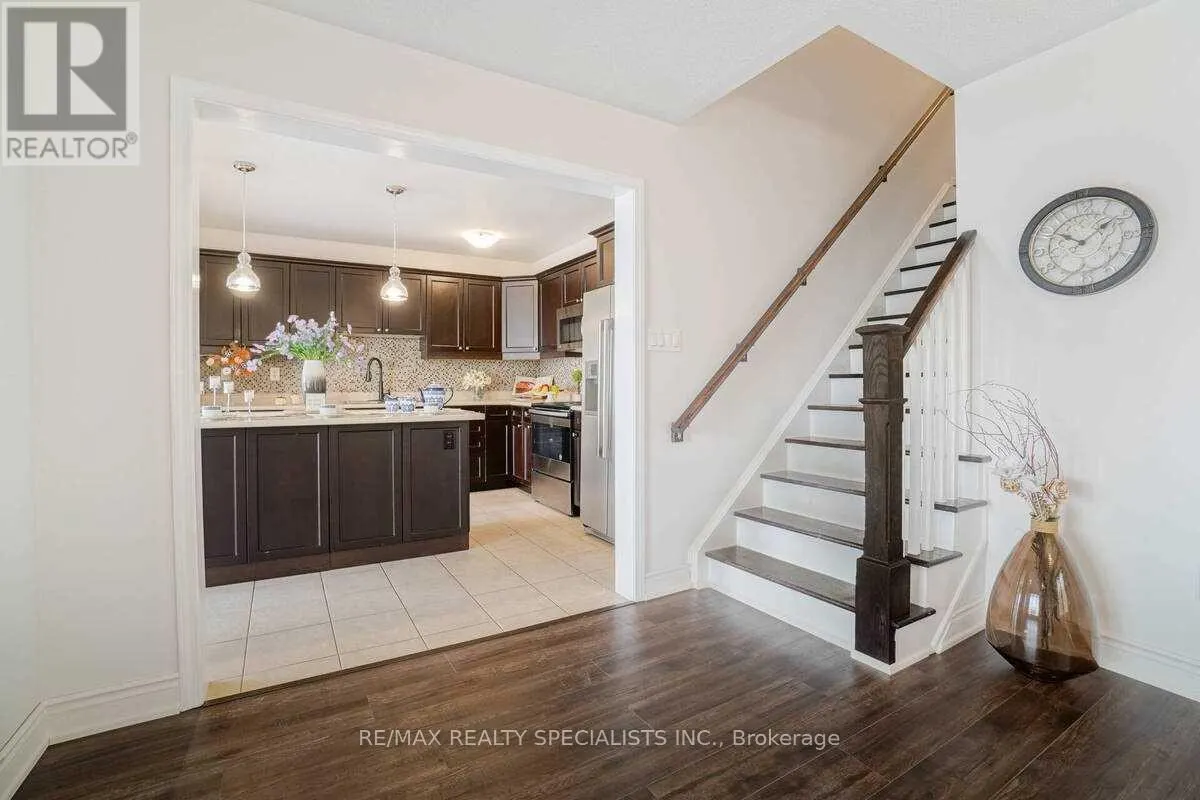 475 ZUEST CRESCENT