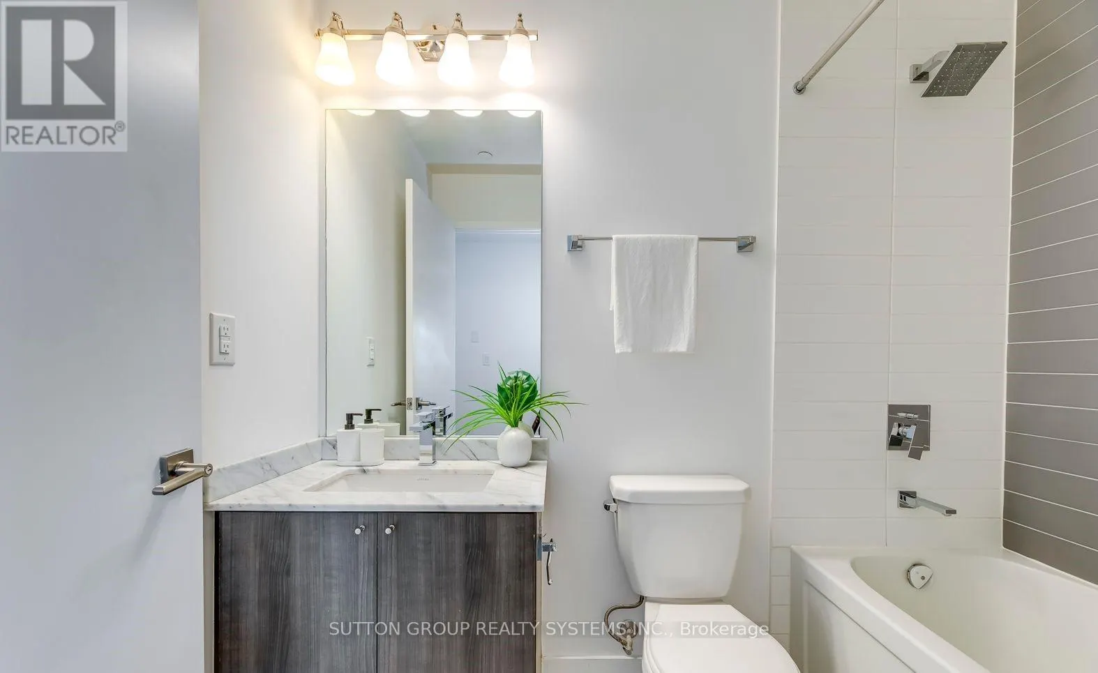 # 4610 - 4011 BRICKSTONE MEWS