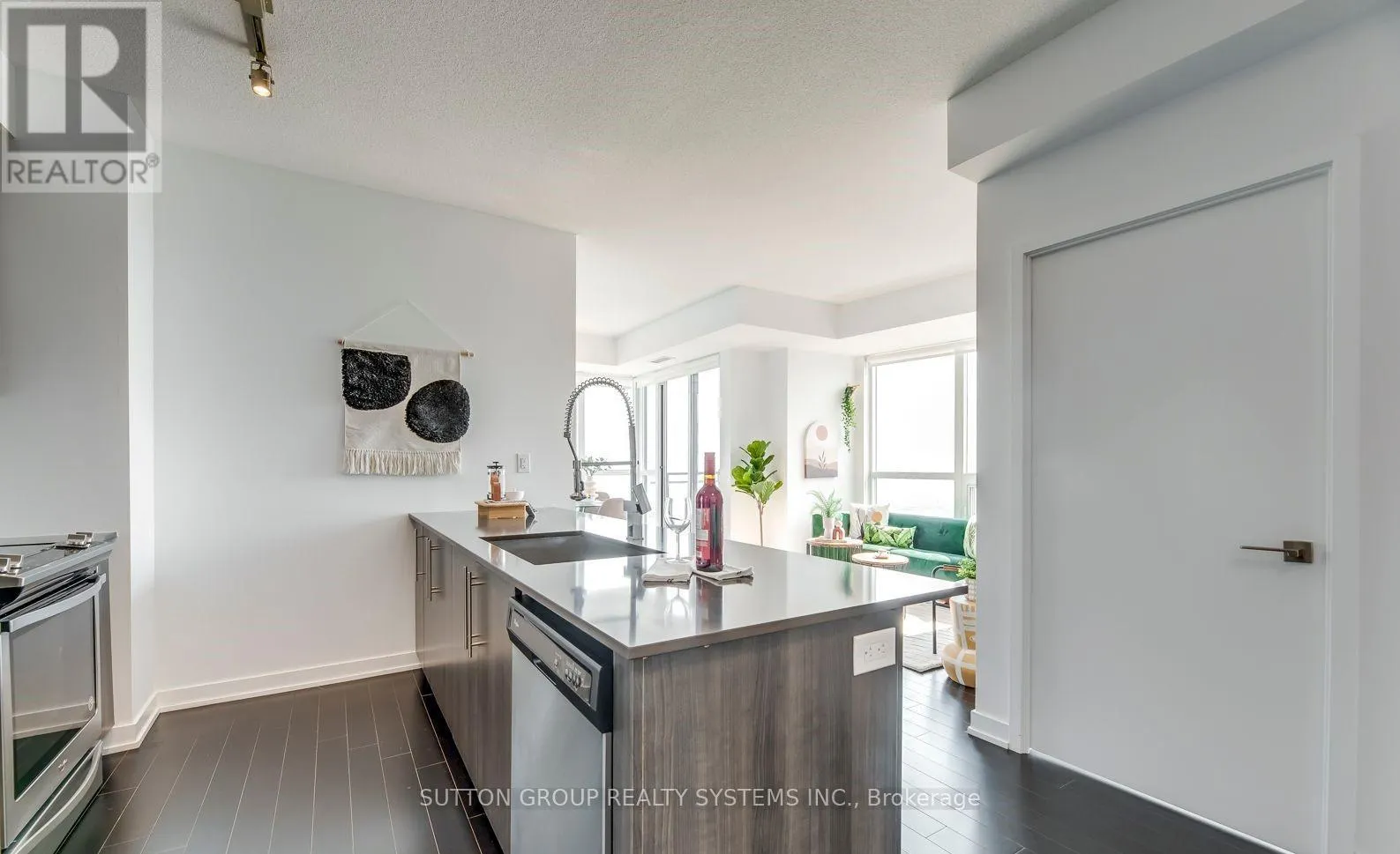 # 4610 - 4011 BRICKSTONE MEWS