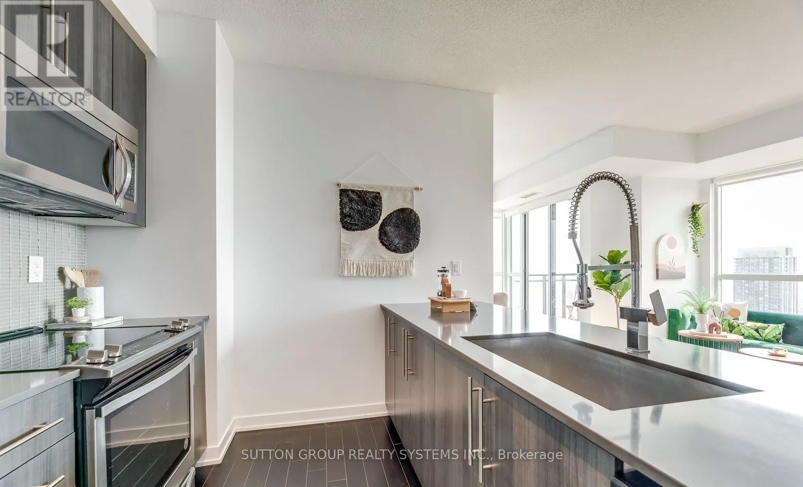 # 4610 - 4011 BRICKSTONE MEWS