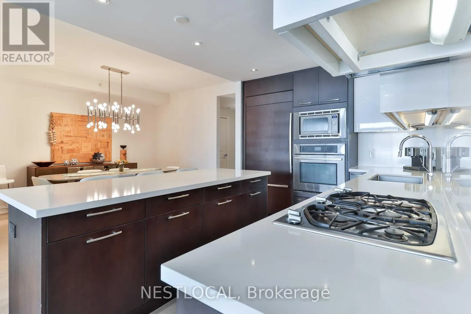 511 - 11 BRONTE ROAD