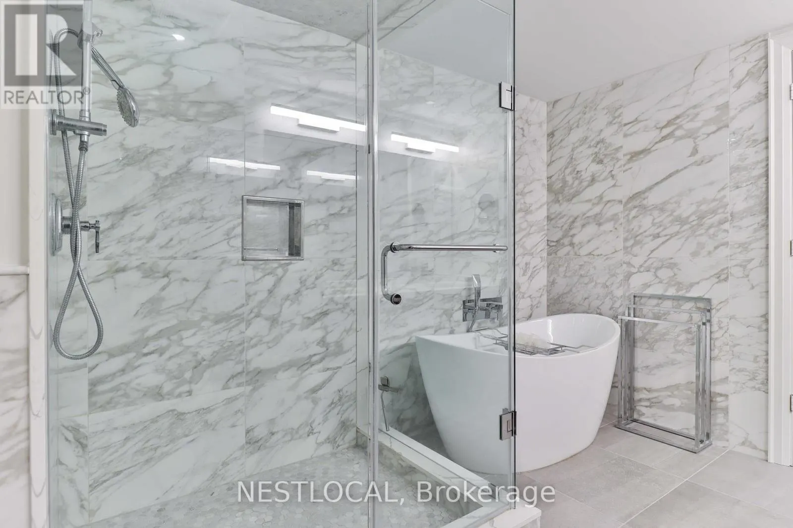 511 - 11 BRONTE ROAD