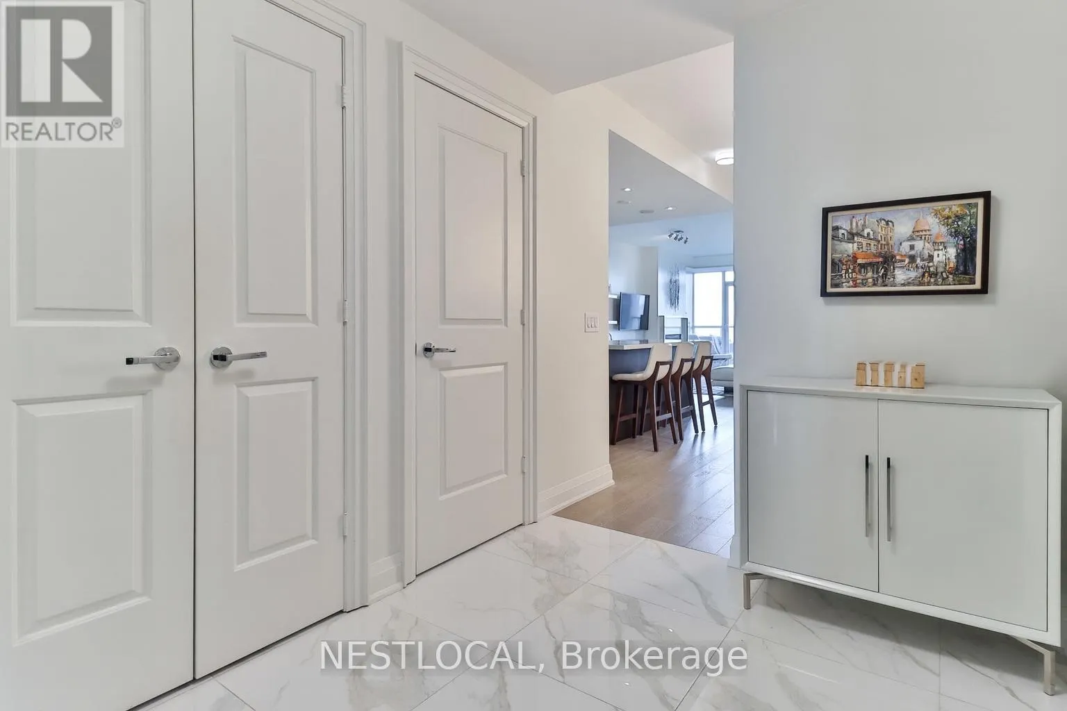 511 - 11 BRONTE ROAD