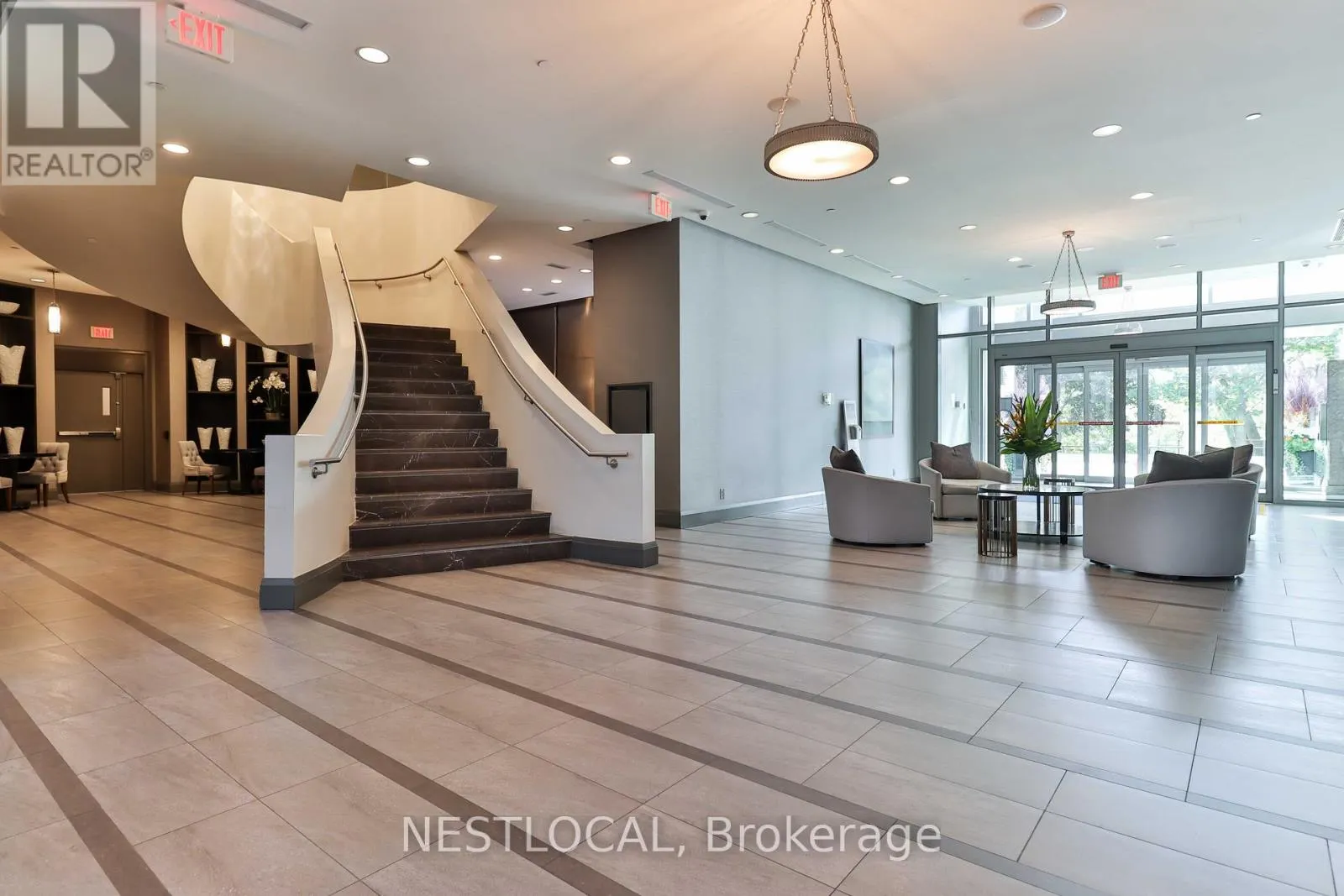 511 - 11 BRONTE ROAD