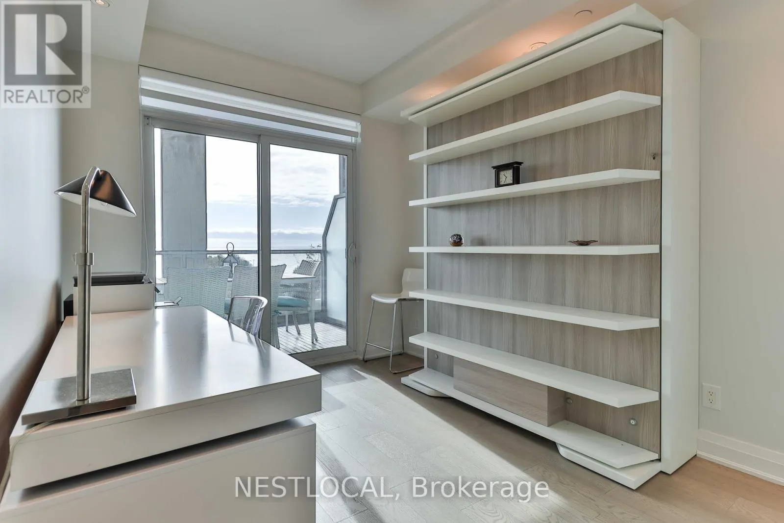511 - 11 BRONTE ROAD