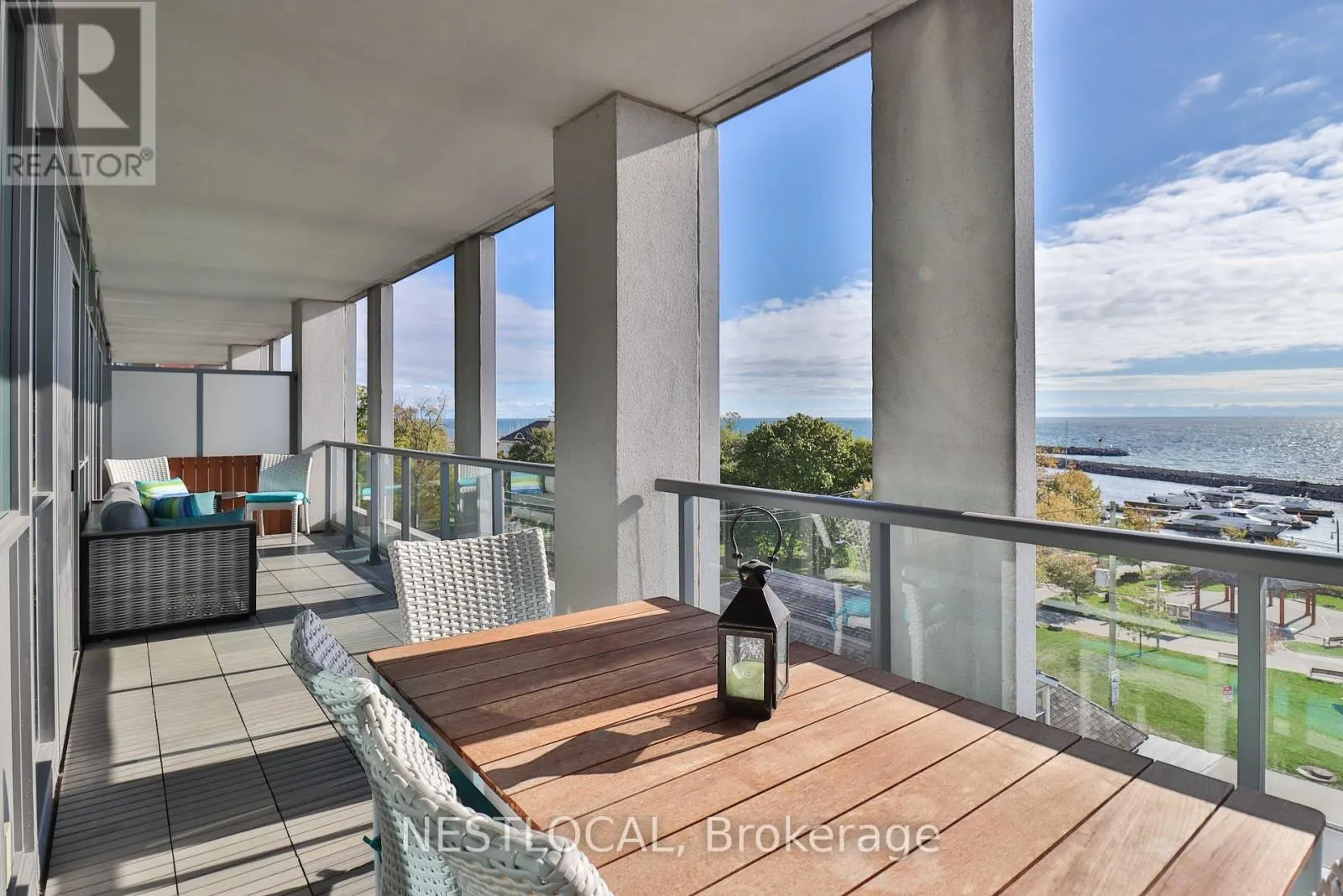 511 - 11 BRONTE ROAD