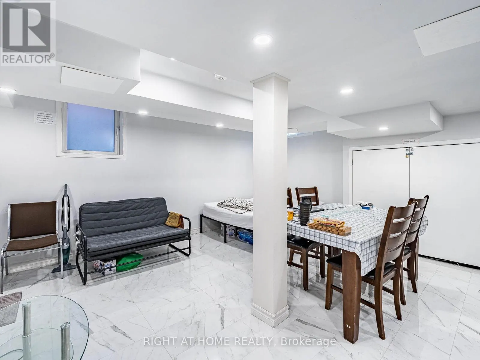 1156 PRESTONWOOD CRESCENT