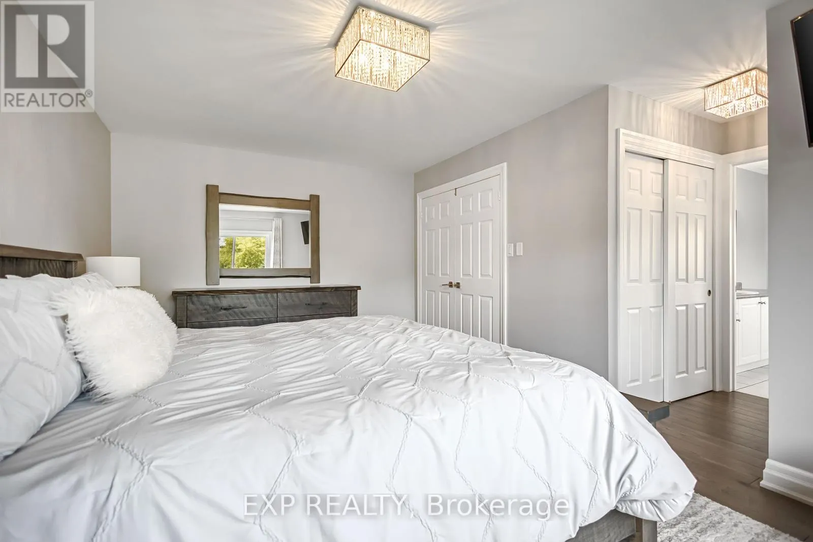 2403 WHITEHORN DRIVE