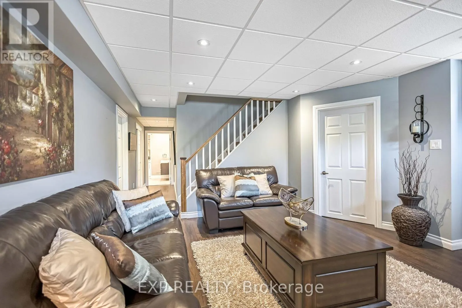 2403 WHITEHORN DRIVE