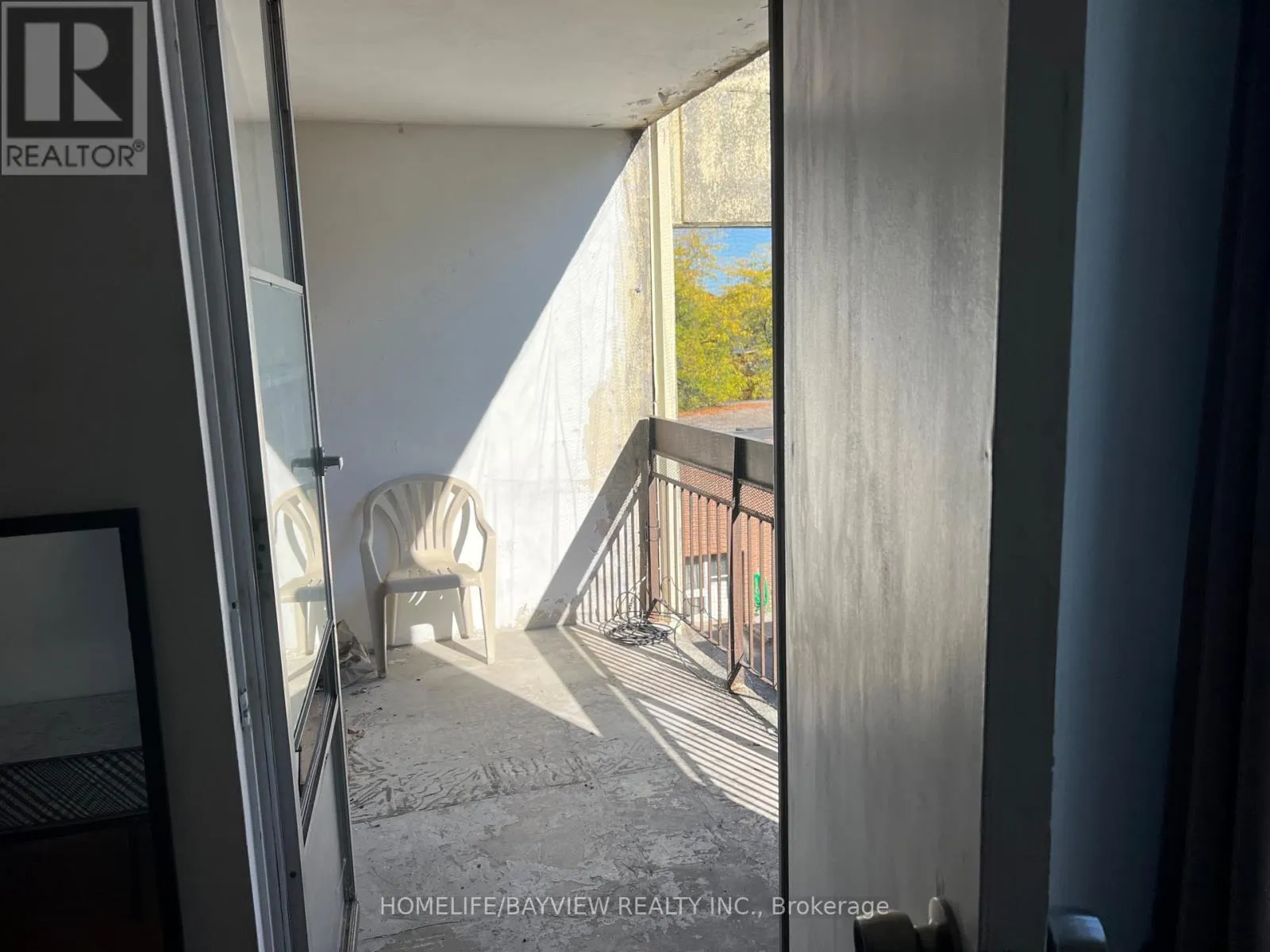 402 - 4689 JANE STREET