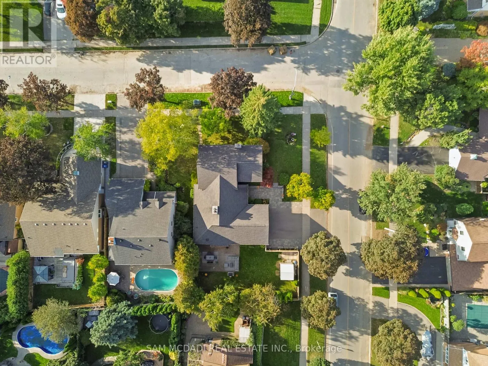 2480 PARMEER DRIVE