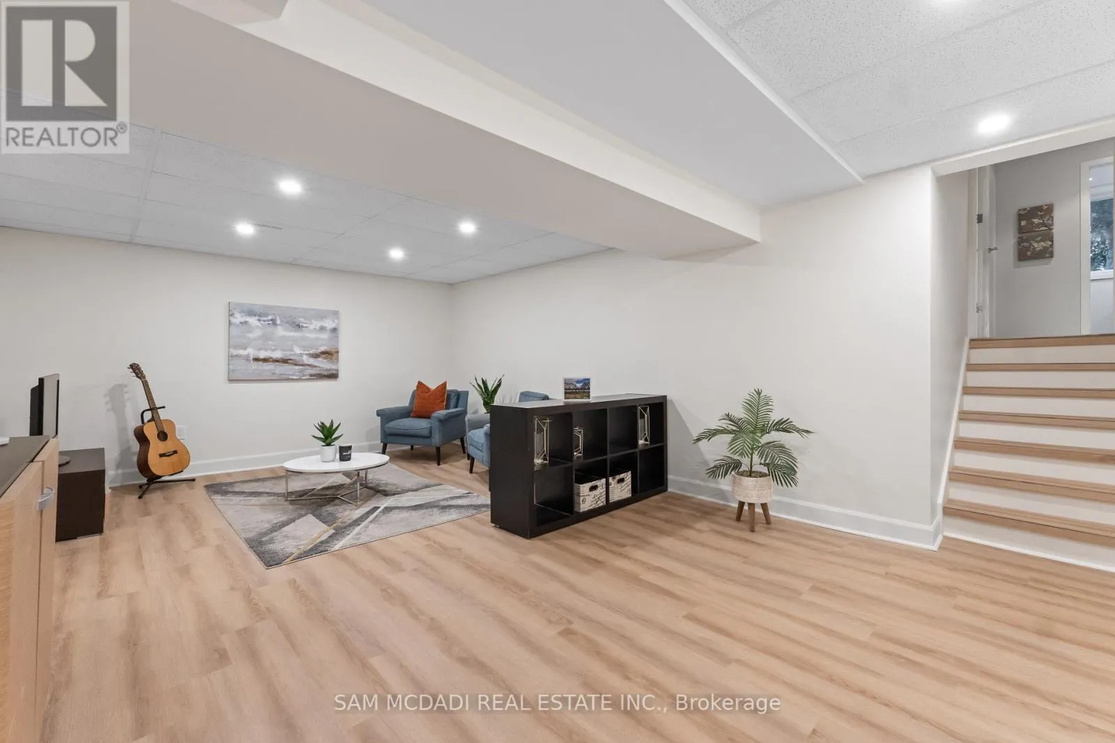2480 PARMEER DRIVE