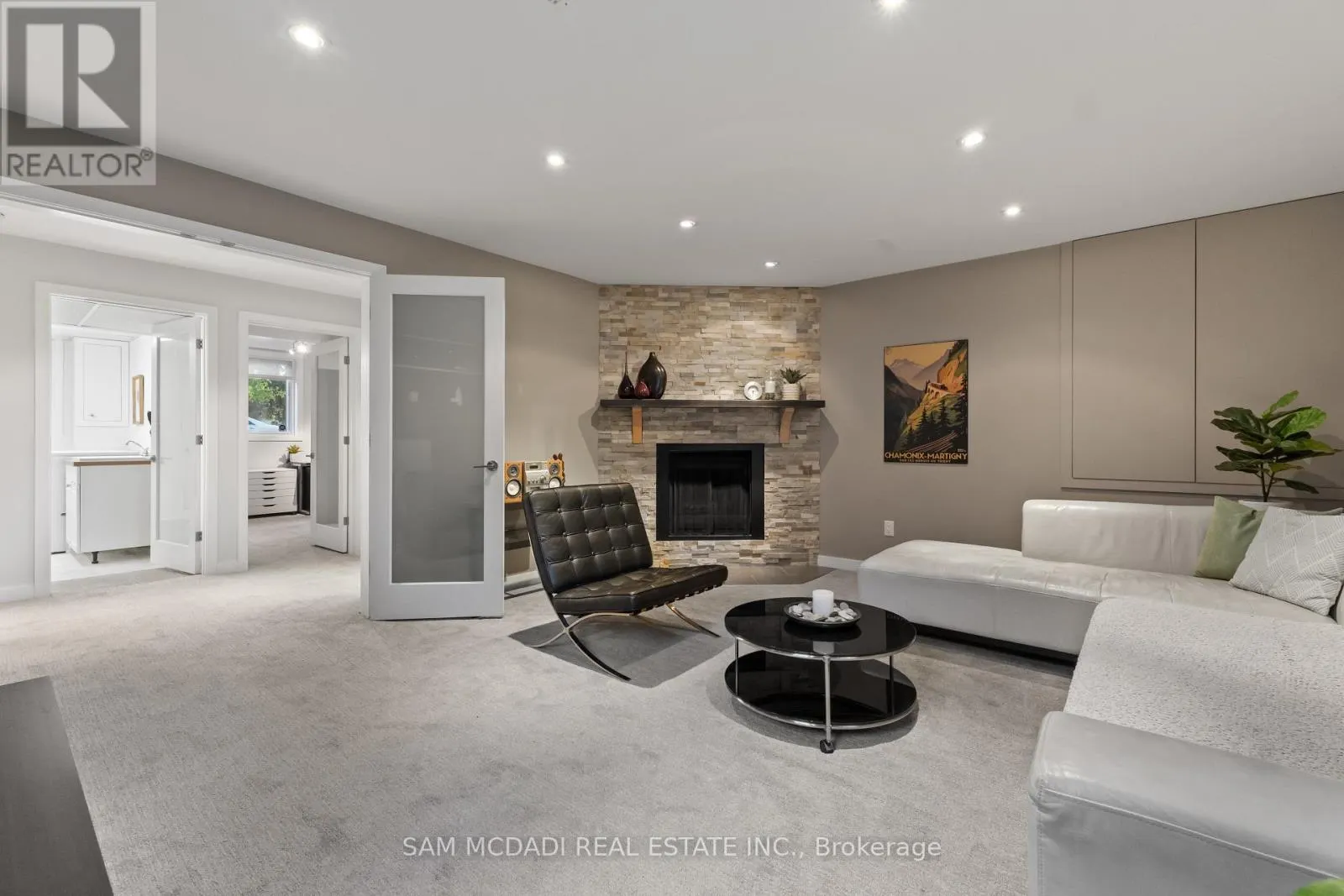 2480 PARMEER DRIVE