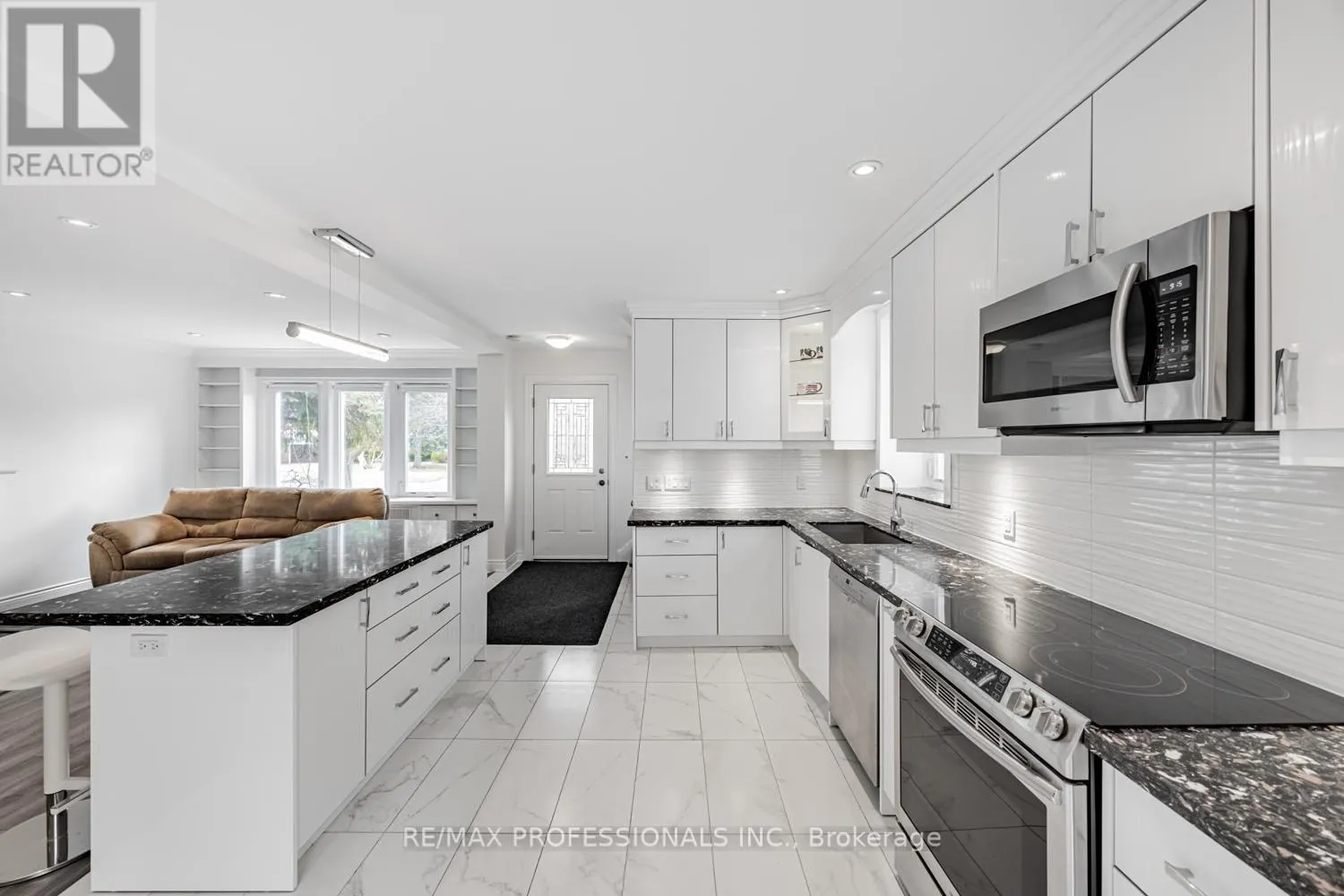 228 THE KINGSWAY