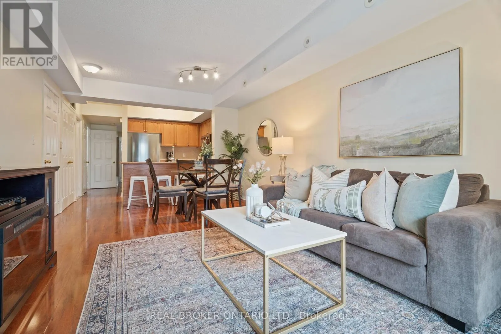 2066 - 3047 FINCH AVENUE W