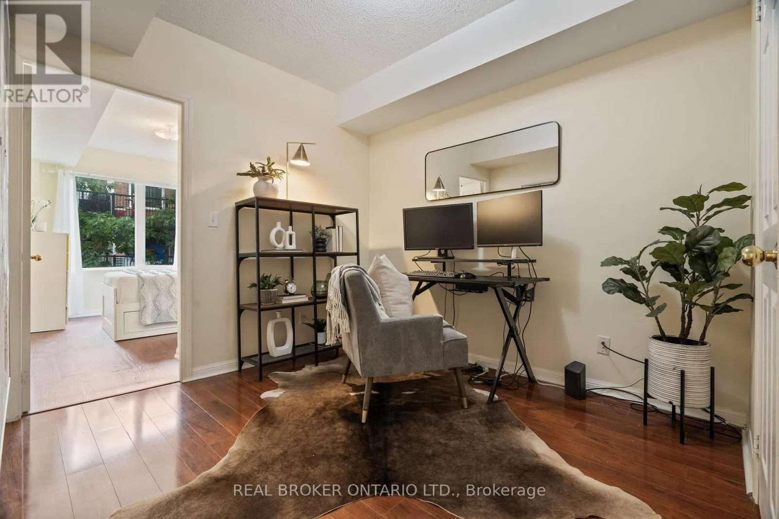 2066 - 3047 FINCH AVENUE W