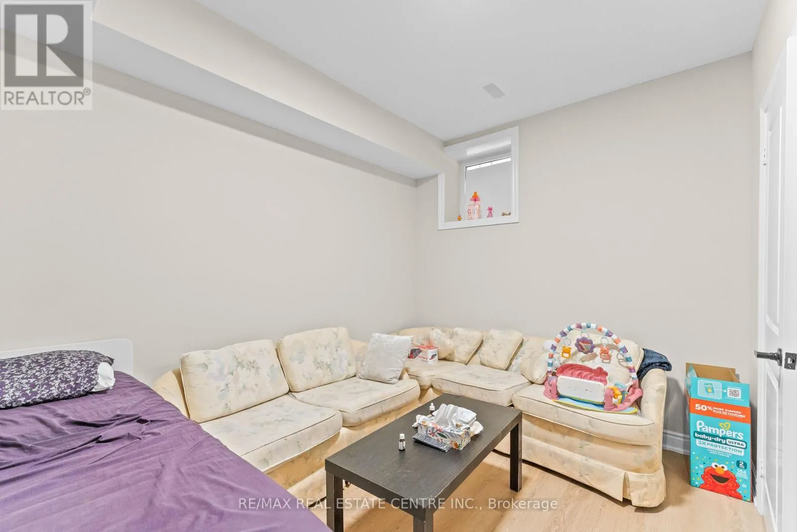 8 VINCENA ROAD