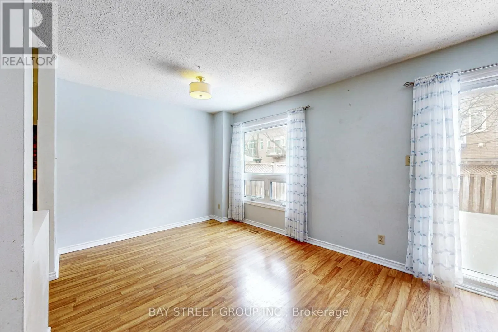 13 - 1232 GUELPH LINE