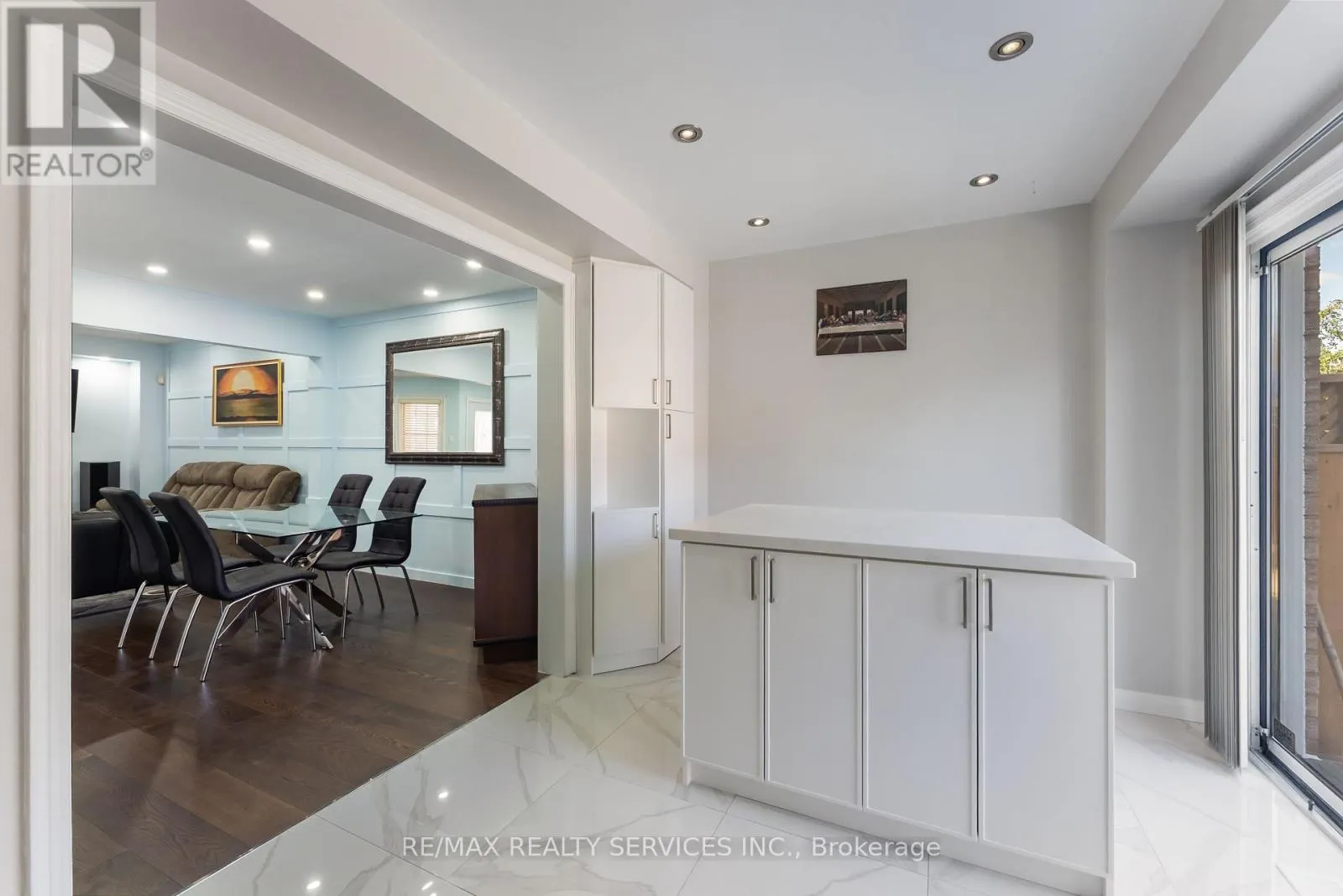 40 HERKES DRIVE