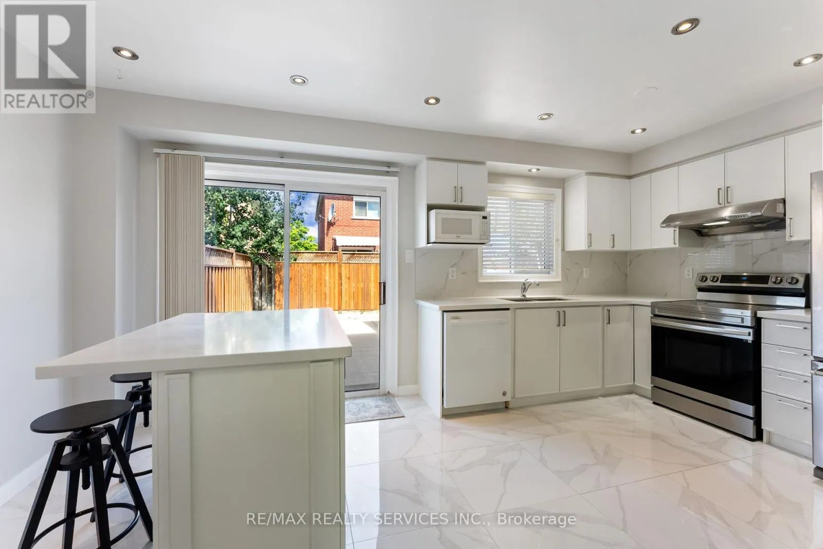 40 HERKES DRIVE