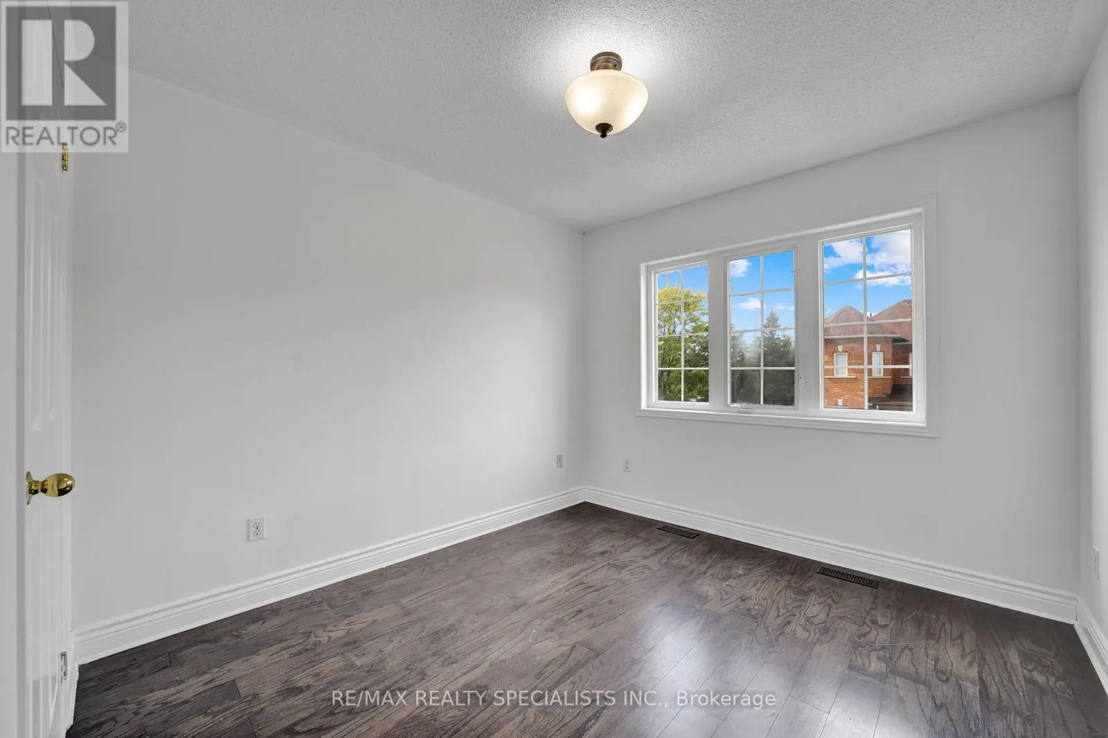 3 ROCKGARDEN TRAIL N