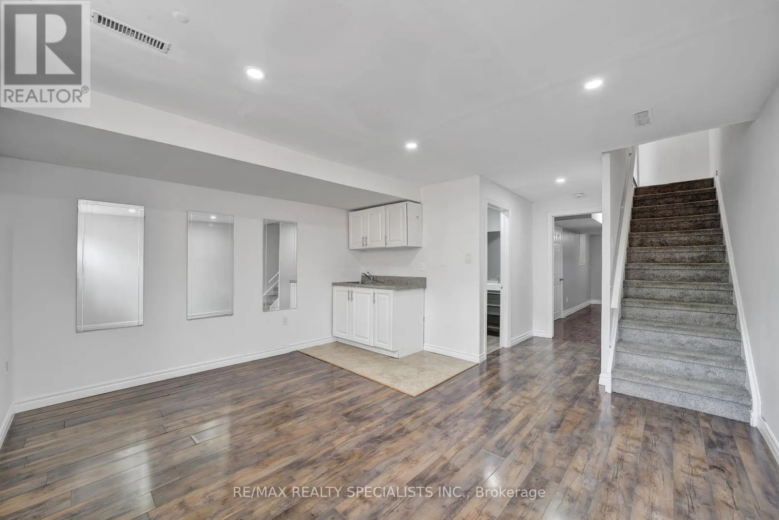 3 ROCKGARDEN TRAIL N