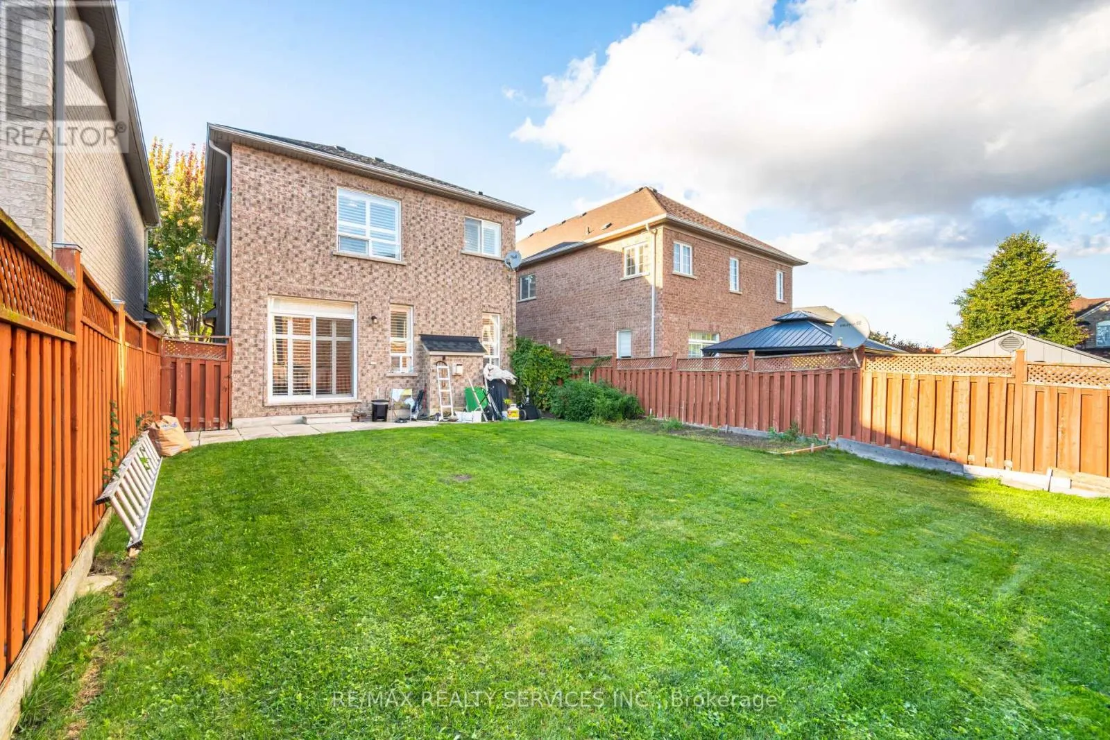 7 BLUE DIAMOND DRIVE