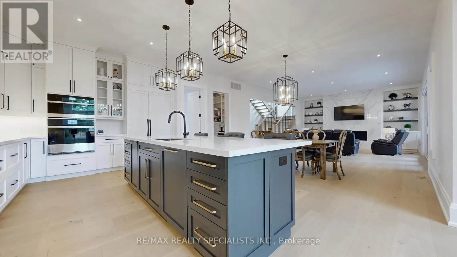 212 SOUTHVIEW ROAD