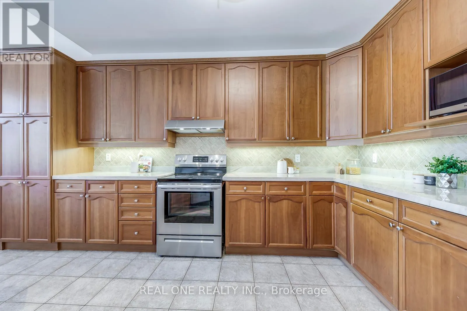 2333 PRESQUILE DRIVE