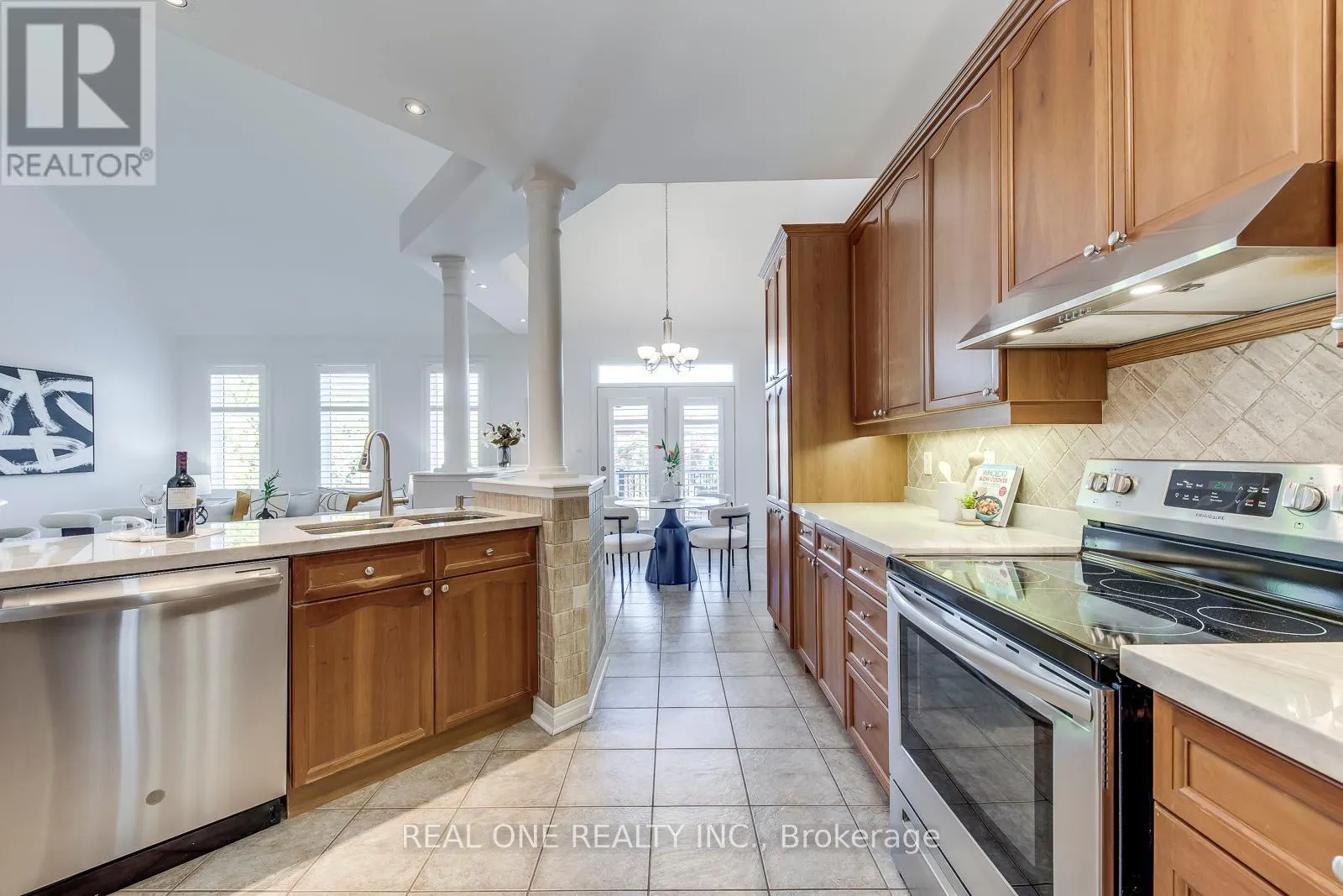 2333 PRESQUILE DRIVE