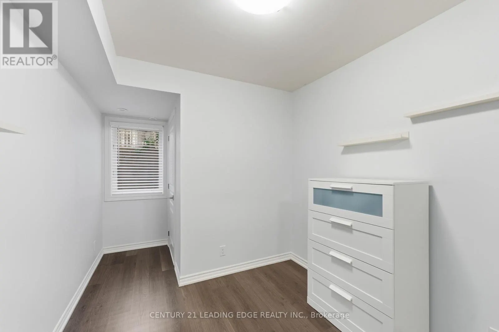 20 - 140 LONG BRANCH AVENUE