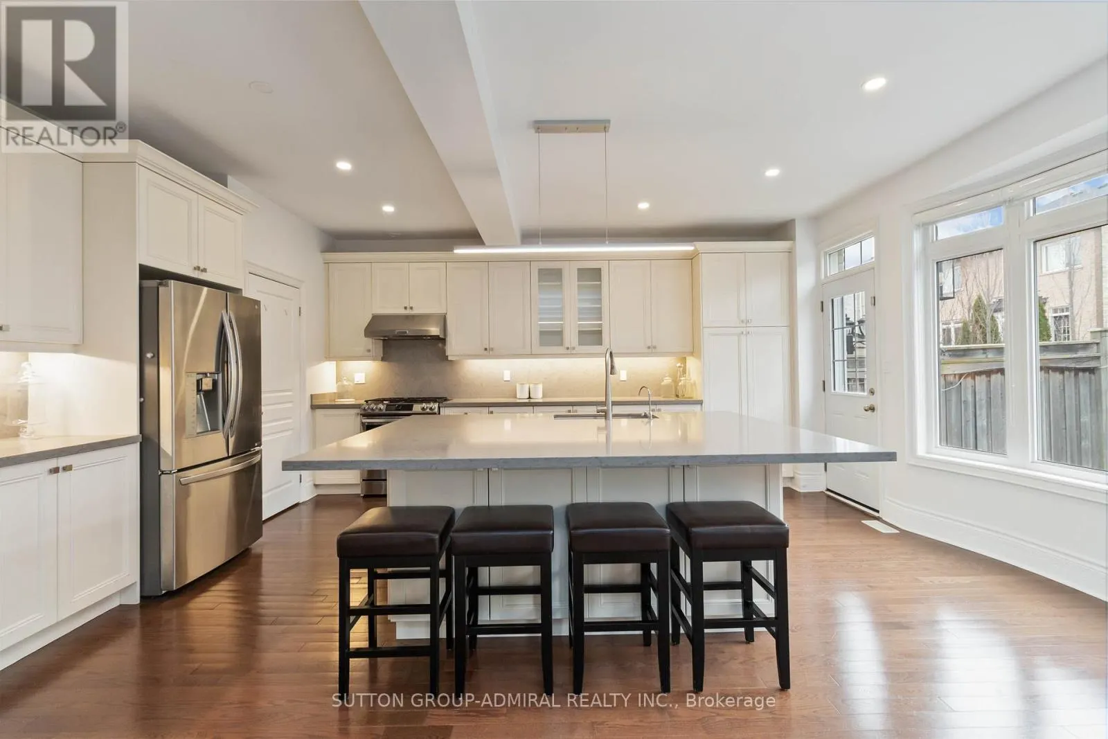 3301 SKIPTON LANE